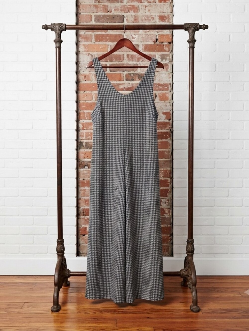 Sleeveless Houndstooth Wide-Leg Jumpsuit - Gray